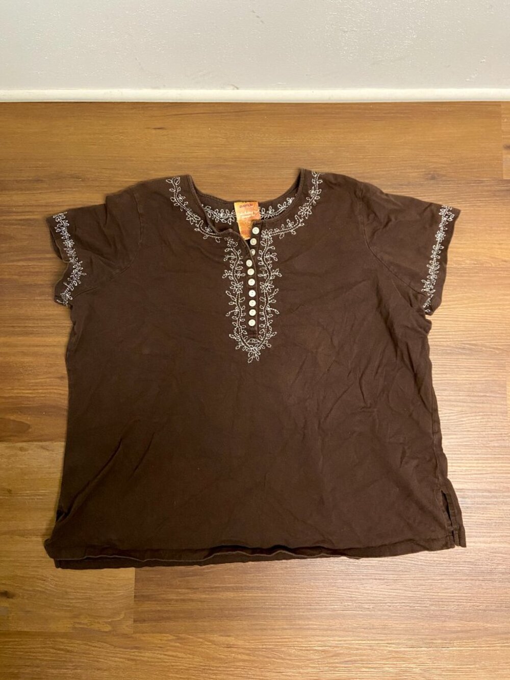 Women's Vintage Brown Top Shirt Tunic Short Sleeve Embroidered Leaf Vine Faire